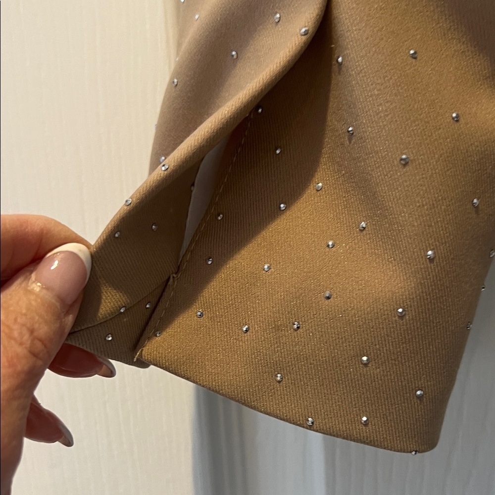 NWOT Zara Tan Women's Blazer with Subtle Studs Size XS - Picture 4 of 8
